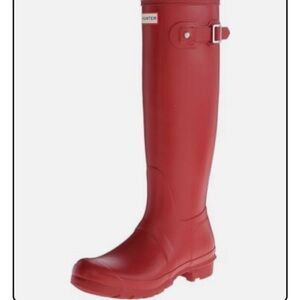 NWT Hunter tall matte red rain boots size 6